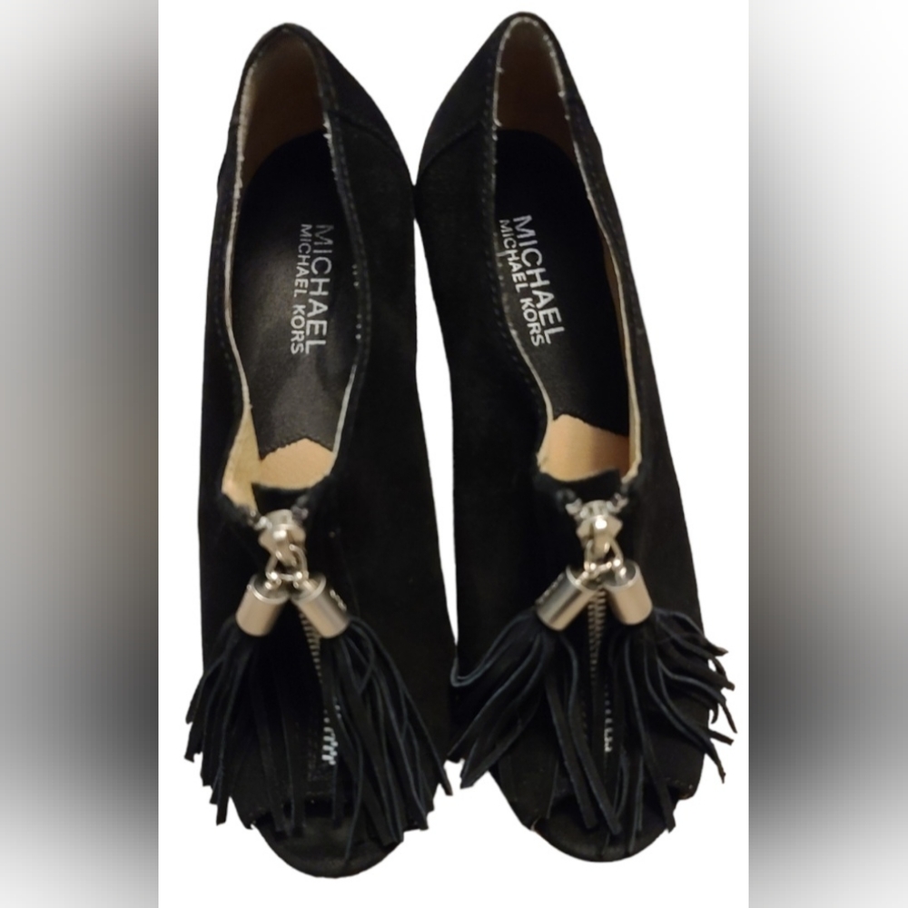 Michael kors Shoes. - Picture 2 of 4